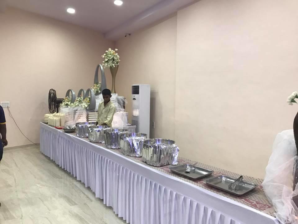 Hotel Royale Inn Vapi Exterior photo